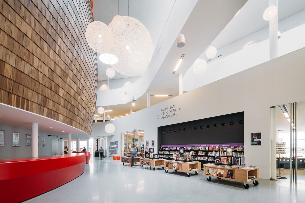 Bibliotheek maakt flexibel gebruik van de publieke ruimte
